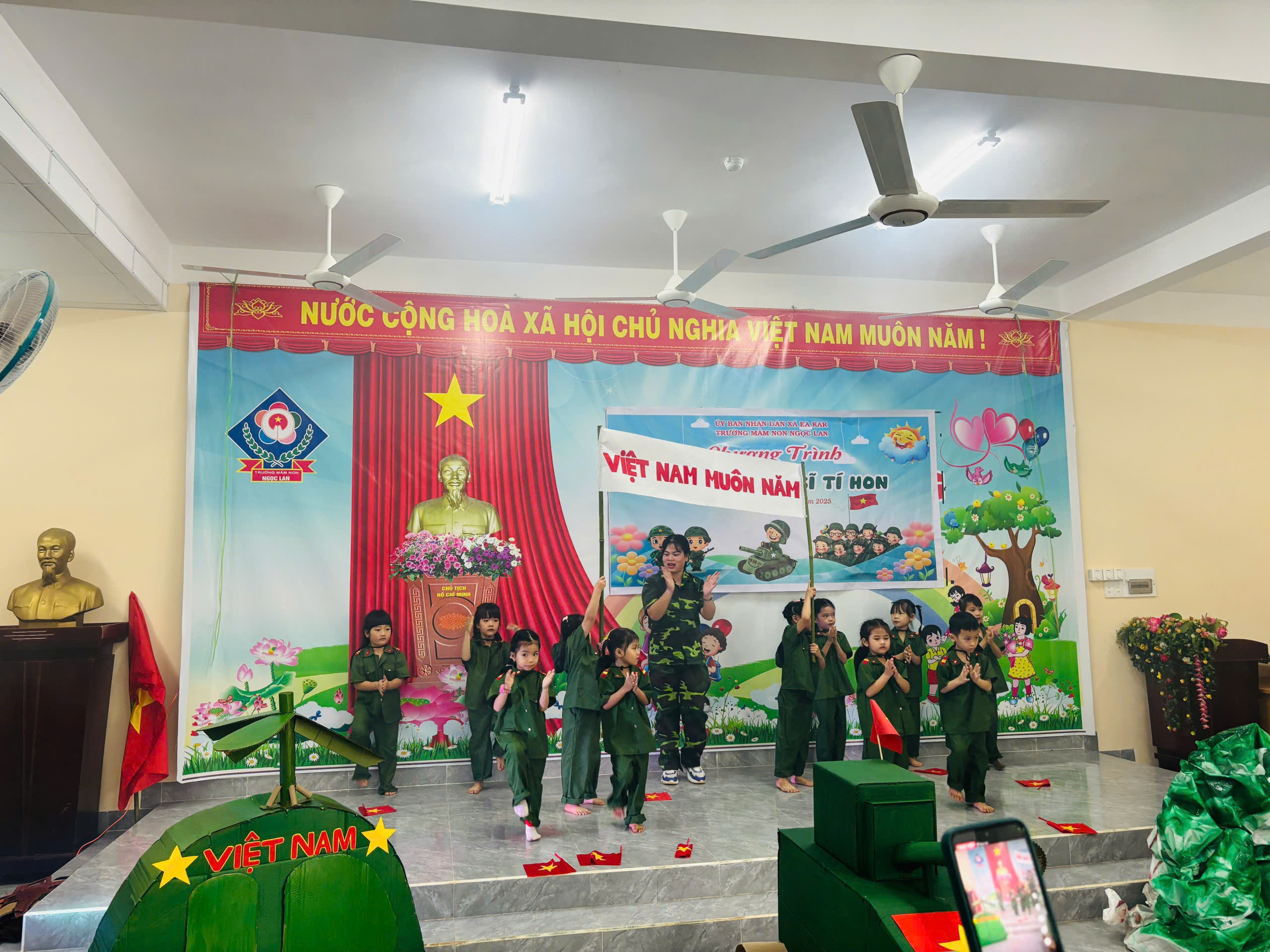 Chào mừng ngày 30/04/2026